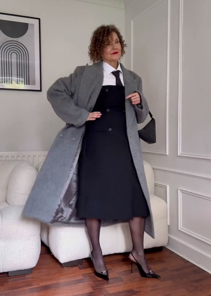 58-Year-Old Woman Loves See-Through Skirts, Wears Them With Confidence, Defying The Stereotypes