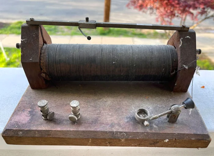 I Found A Crystal Radio In My 100-Year-Old Attic During Renovation