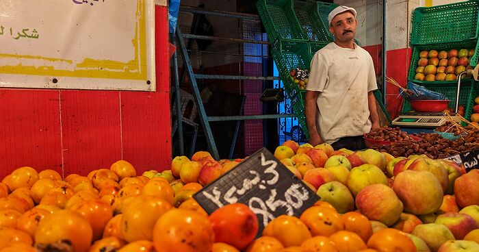 16 Smartphone Shots Documenting Life On The Streets Of Tunisia By This Photographer