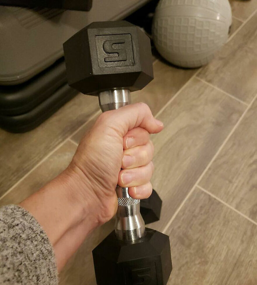 Get Strong, Stay Fit: Cap Barbell's 10 Lb Coated Hex Dumbbell For Your Ultimate Workout