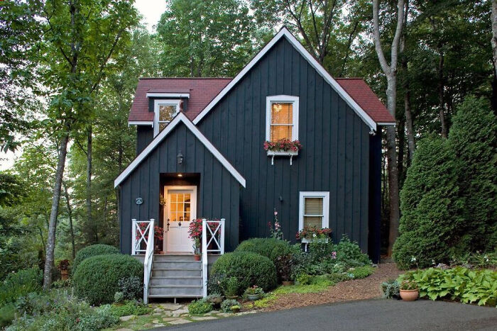 Stunning Black Siding House