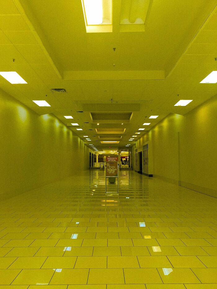 The Deadest Of Malls