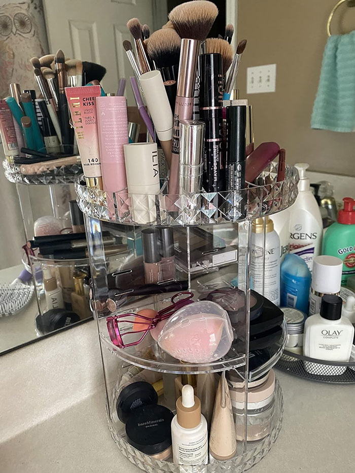 Glam Central’s Ready! 360 Degree Makeup Organizer: A Tidy Twist To Beauty Storage