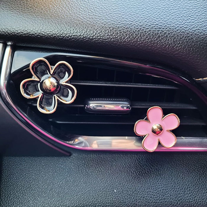 Spruce Up Your Ride With These Adorable Daisy Flower Air Vent Clips To Keep It Fresh, Stylish And Ever Ready For Compliments!