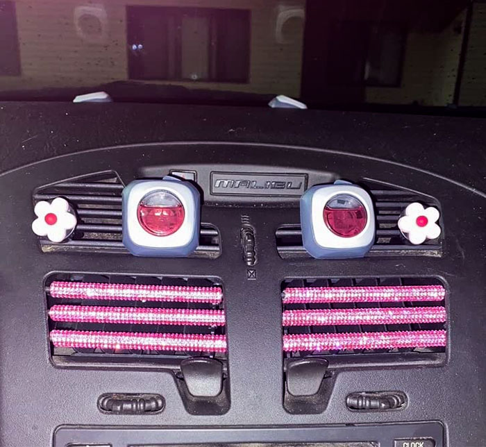 Make Your Ride Peachy Perfect With Air Jungles Vent Clips That Enchant With Fragrance For Days!