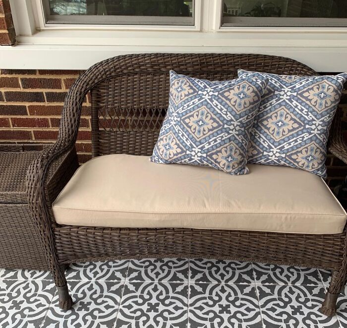 Elevate Outdoor Comfort: Montlake Fadesafe Bench Cushion For Stylish Lounging!