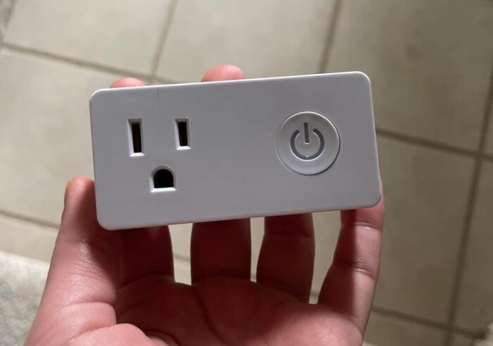 Turn Your Lights On And Off From Wherever You Are: WiFi Heavy Duty Smart Plug, The Outlet Of Your Dreams!