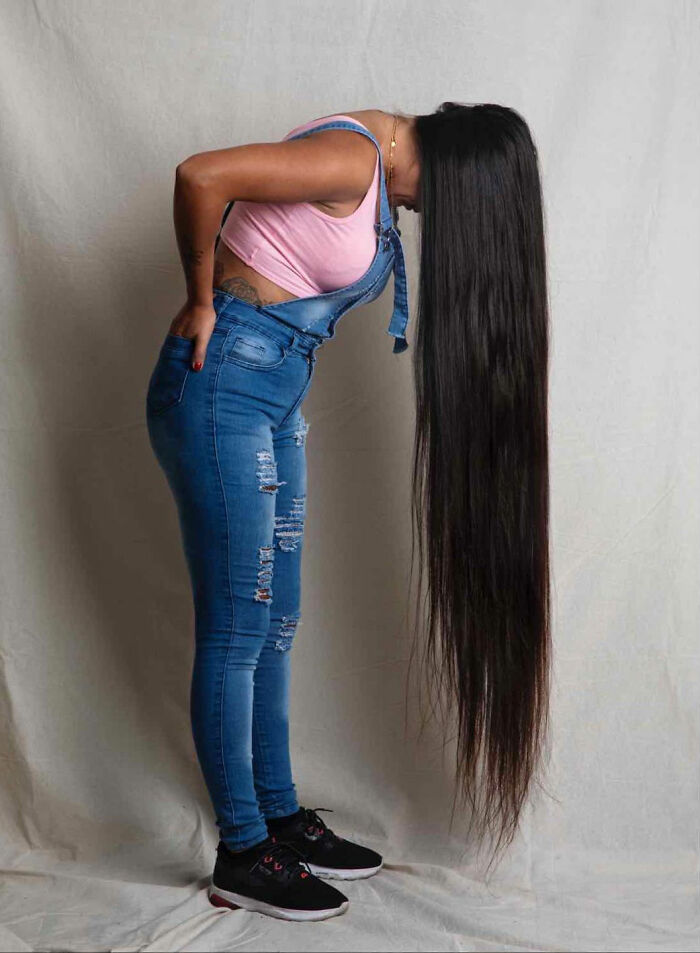 Argentine Photographer Has Been Photographing Women With Long Hair In Latin America For 17 Years