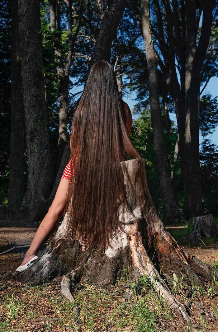 Argentine Photographer Has Been Photographing Women With Long Hair In Latin America For 17 Years