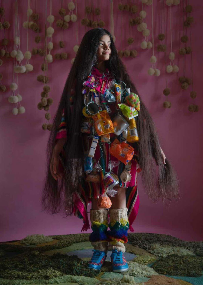 Argentine Photographer Has Been Photographing Women With Long Hair In Latin America For 17 Years