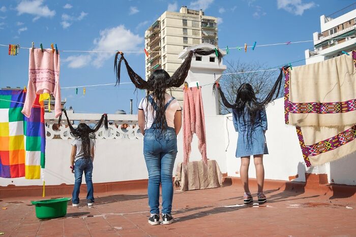 Argentine Photographer Has Been Photographing Women With Long Hair In Latin America For 17 Years