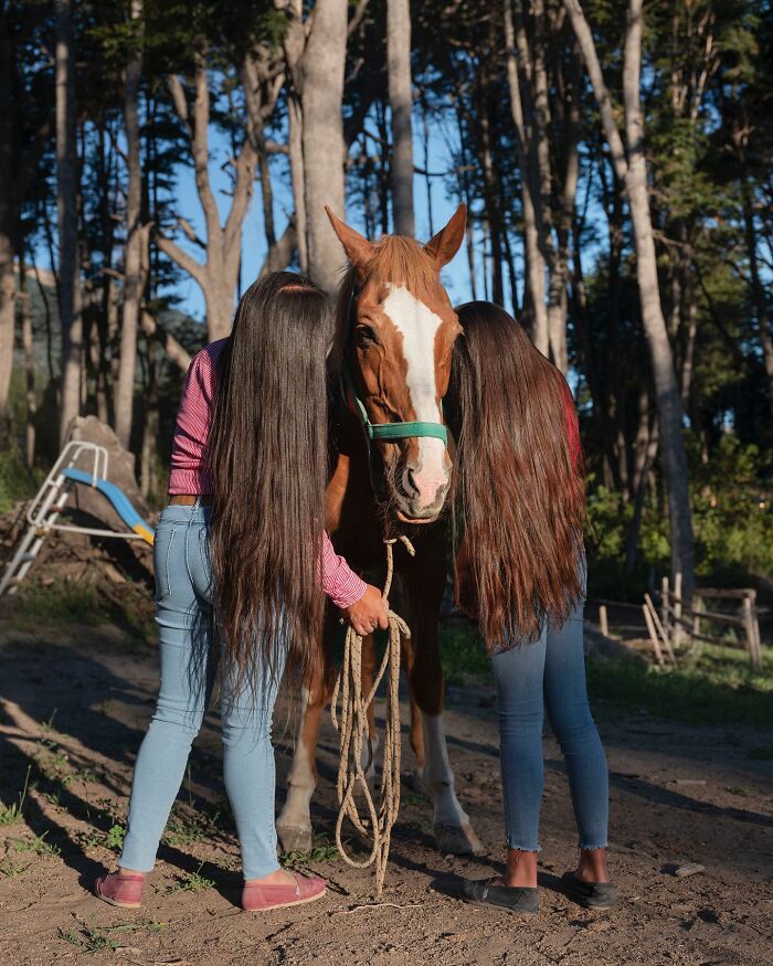 Argentine Photographer Has Been Photographing Women With Long Hair In Latin America For 17 Years