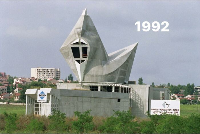 I Present To You This Building Built Around 1990 Which Was To Be A Place For Art Exhibitions, Built By A Parisian Art Gallery Owner