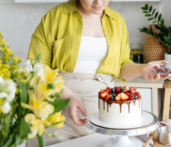 Woman Treats Her Colleagues With Home-Baked Goods, Two Of Them Threaten To Report Her To HR