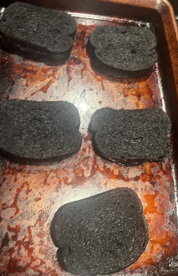 I Put Garlic Bread In My Oven