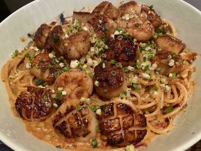 Had To Use Up A Bunch Of Scallops [oc]