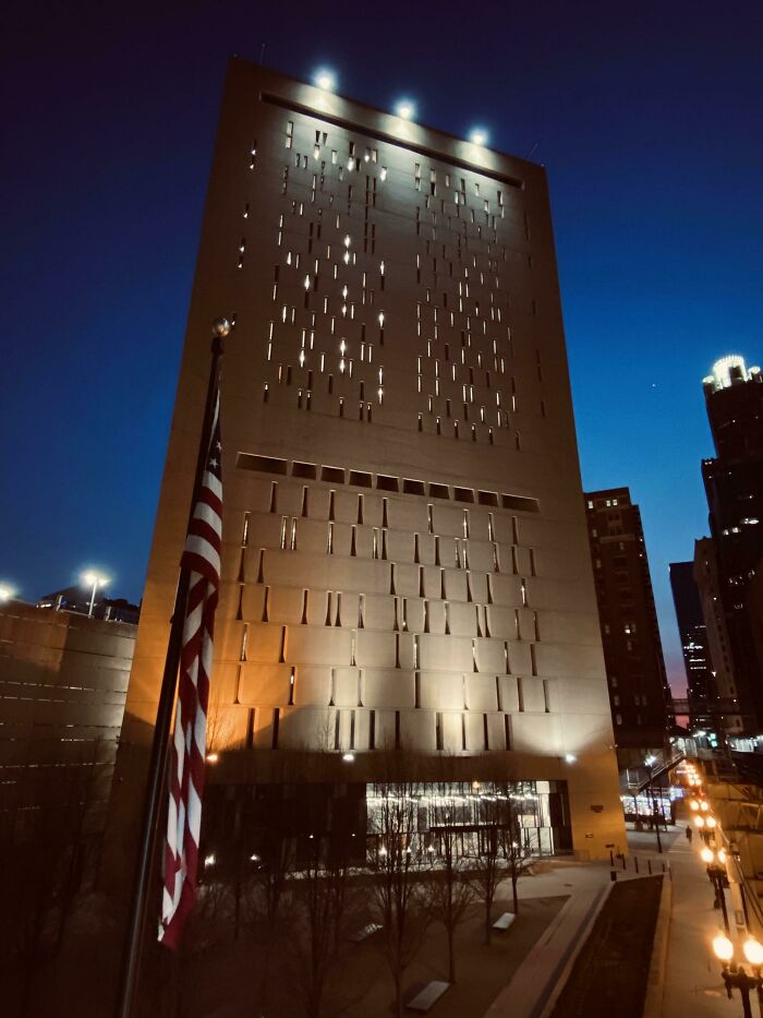 Metropolitan Correctional Center (Mcc)