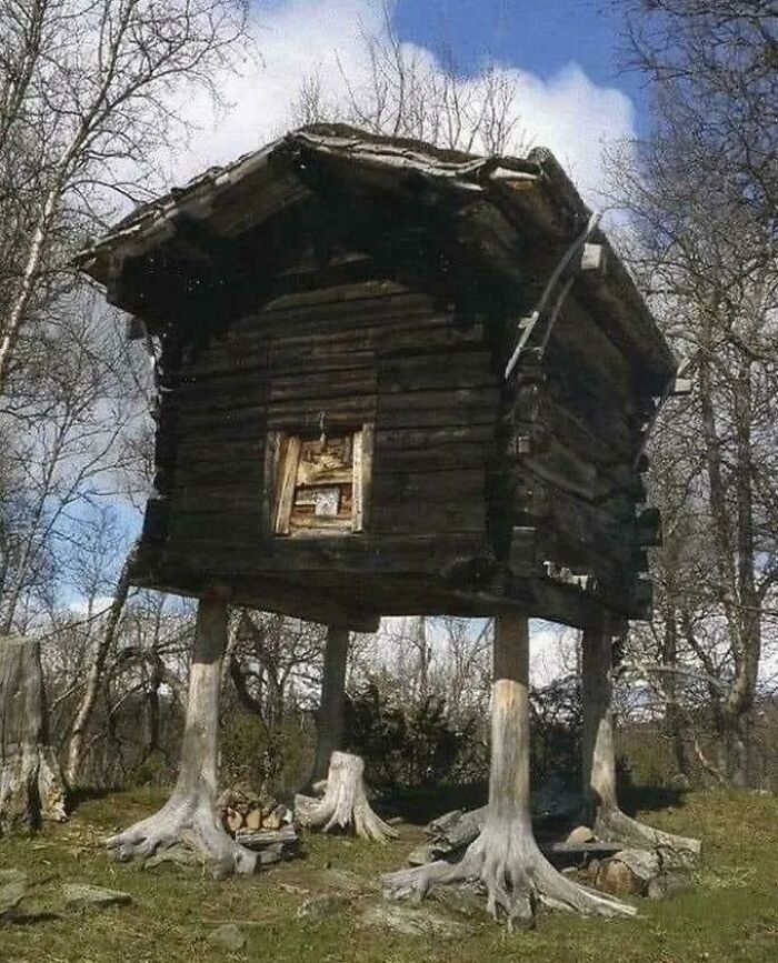 Evil Hut (680x842)