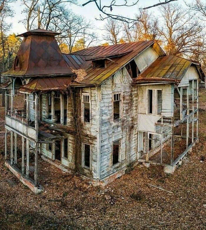 Old Wooden Abandoned Mansion