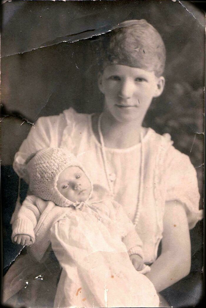 A Minnesota Woman, Lempi Raattama, And Her Baby Son, Minnesota, Circa 1924