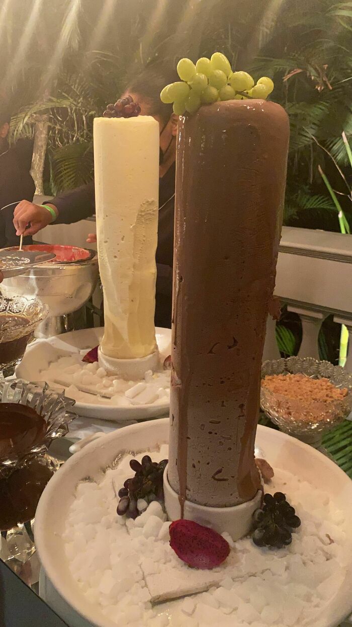 The Way They Served Ice Cream At A Wedding (Not My Pic, Just Thought Ppl Here Would Appreciate It)