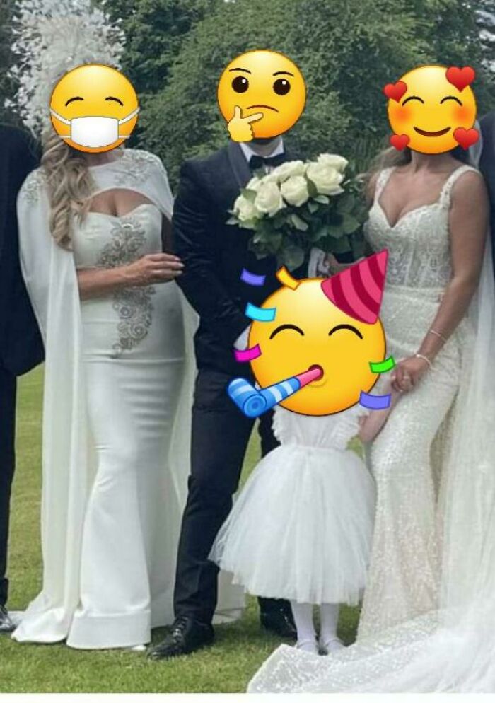 La madre de la novia vestida de blanco porque sí