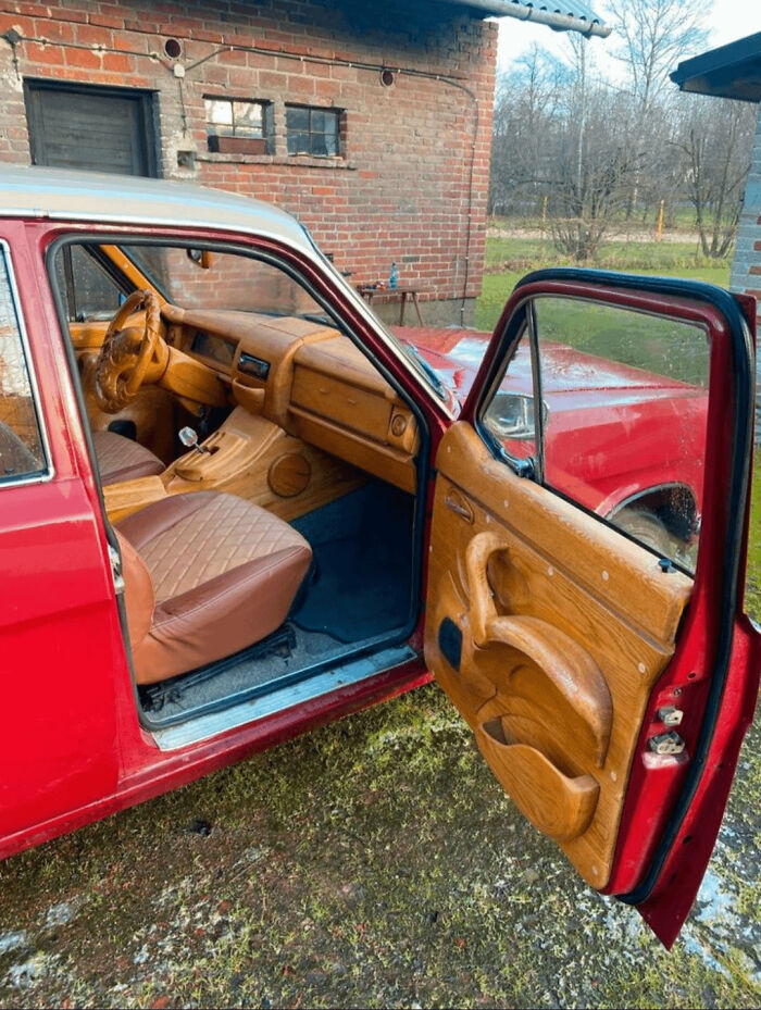 Found This Gaz-24 Volga With A Very Questionable Interior For Sale Here In Germany