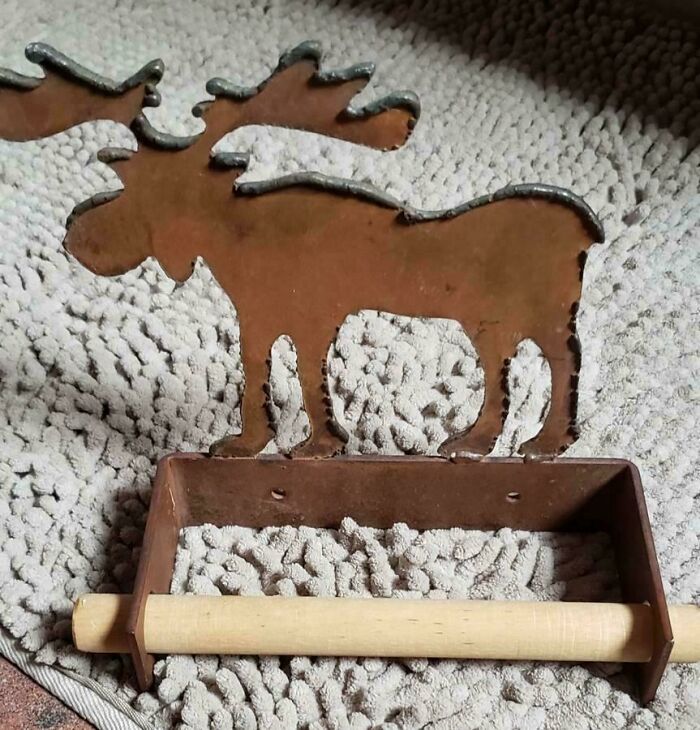 Moose Toilet Paper Holder Looks Like Cutout In Carpet