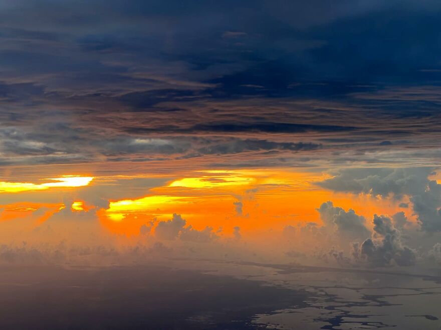 Flying High: Santiago Borja's Captivating Aerial Photography Above The Clouds (New Pics)