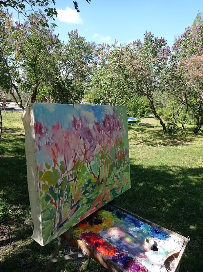 My Friends And I Went To An Art Plein Air With A Lilac Landscape (15 Pics)