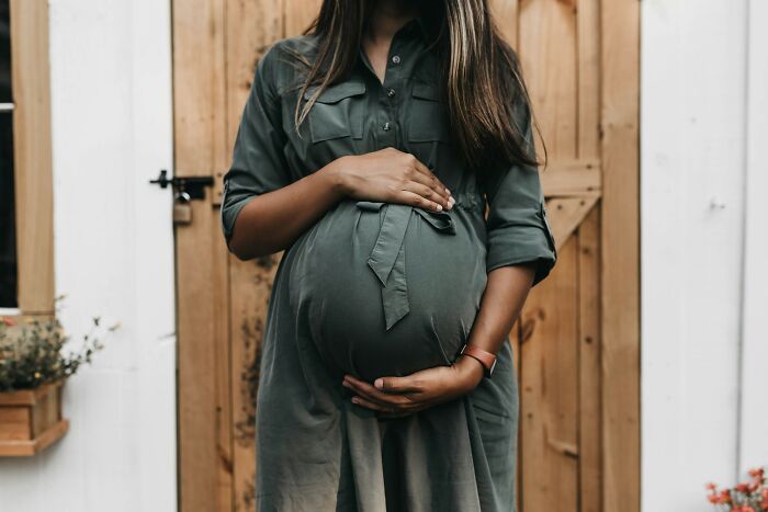 Coworker Doesn't Get The Hint So Woman Lies To Him About Not Wanting Kids To Make Him Leave Her Lab