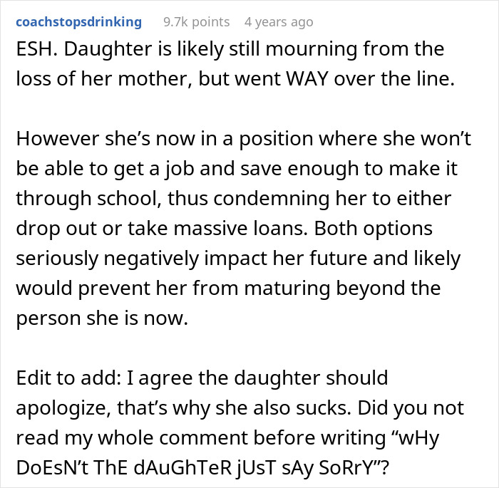 People Beg Dad To Reconsider Canceling Daughter’s Tuition After She Called His GF A “Fat Pig”