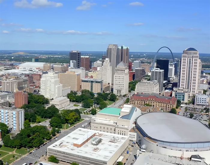 An Entire Skyscraper In Downtown St. Louis Just Sold For Less Than An Apartment In New York