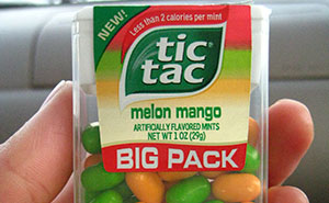 Doctors Puzzle How Person Gained 40lbs, See Them Fiddling With Tic-Tacs: “They’re 0 Calories”