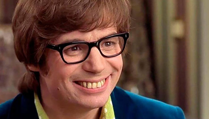 Mike Myers Removes Mask At AFI Gala, Revealing “Unrecognizable” New Look