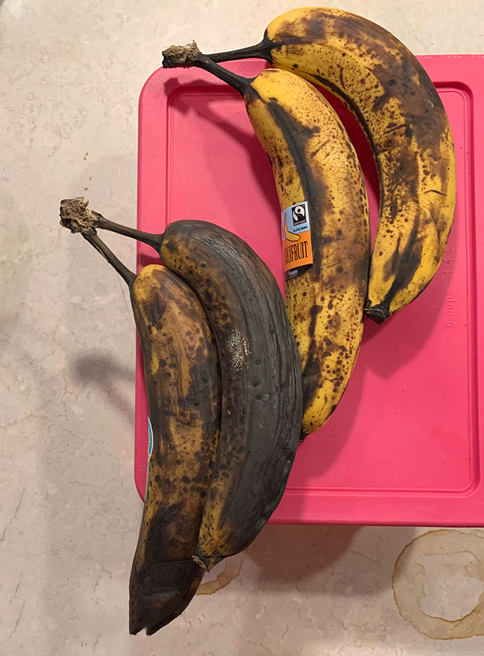 Every Week My Wife Buys 2 Bananas, And Every Week I Throw Them Out