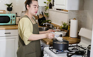 Hubby Claims Dishes Are Wife’s Mess After Cooking, Ends Up Having No Dinner The Next Day