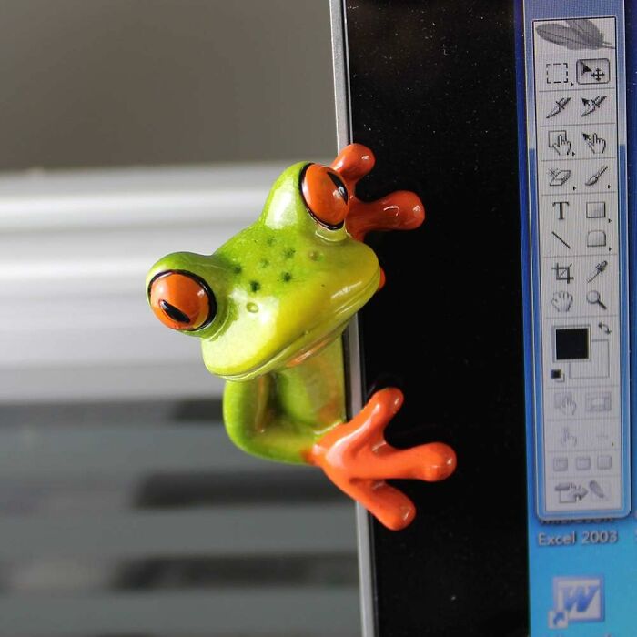 Bring A Little Rainforest Flare To Your Cubicle With This Resin Frog Decor