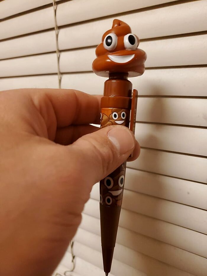  Farting Poop Pen Adds Some Toilet Humour To Your Writing 