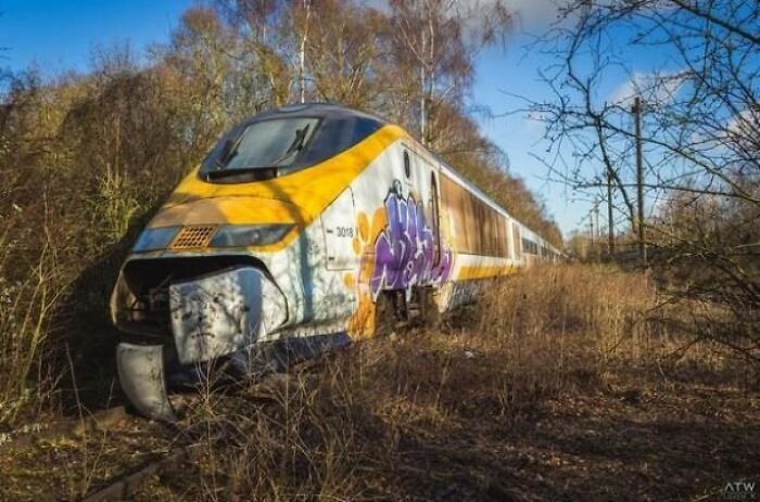 Abandoned Eurostar Train !!! This Is What Trains Will Look Like After The Zombie Apocalypse