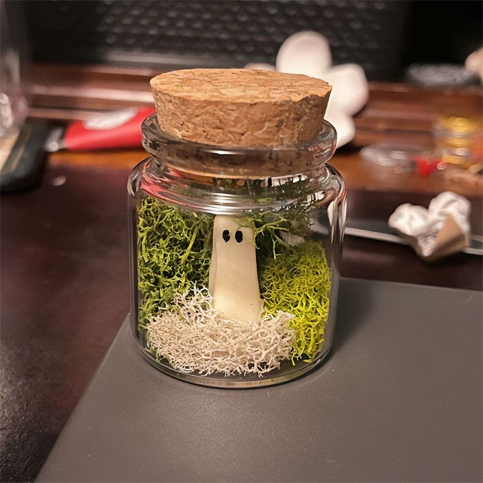  Pet Ghost In Bottle : For The Person That Has Everything