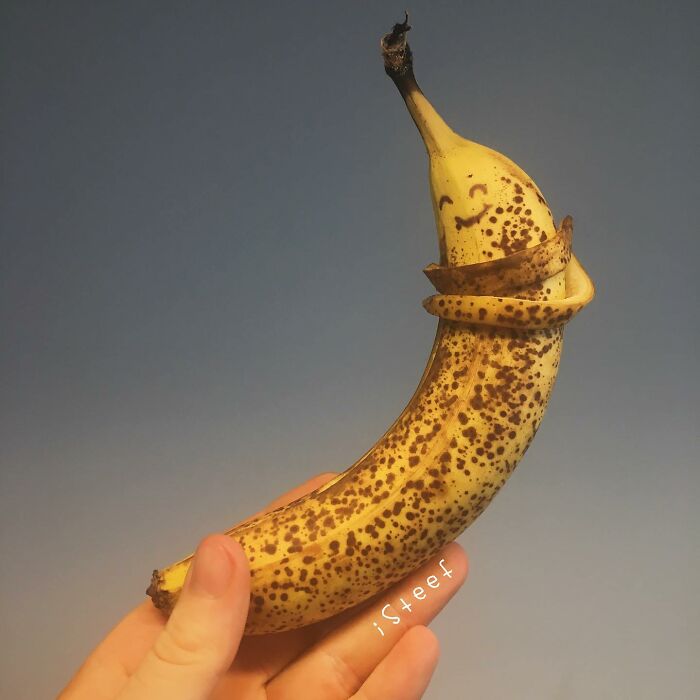 Turning Bananas Into Art, Stephan Brusche’s Whimsical Food Sculptures (Interview)