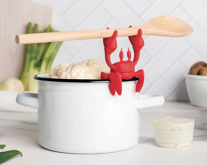 Get A Grip On Utensils With This Crab Shaped Rest