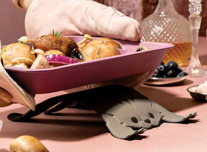 No Kidding, A Cat Trivet For The Kitchen Counter? Say Hello To Fun In The Heat