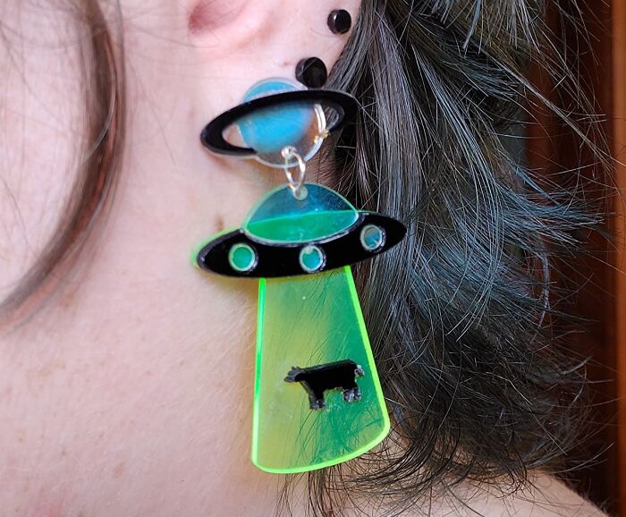 These UFO Dangle Earrings Are Out Of This World!