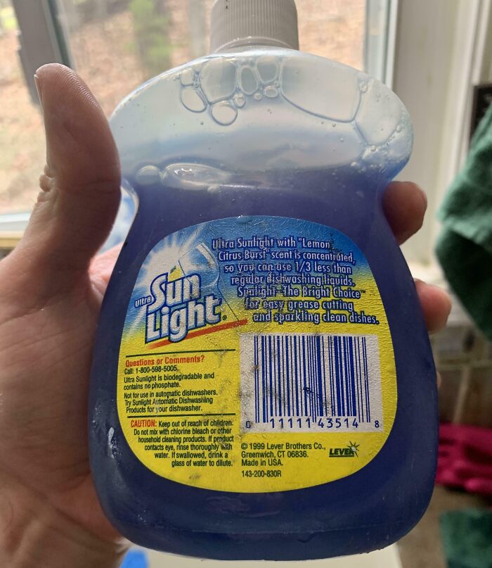 My Parents Have Been Refilling This Bottle Of Sunlight Dish Soap For 25 Years