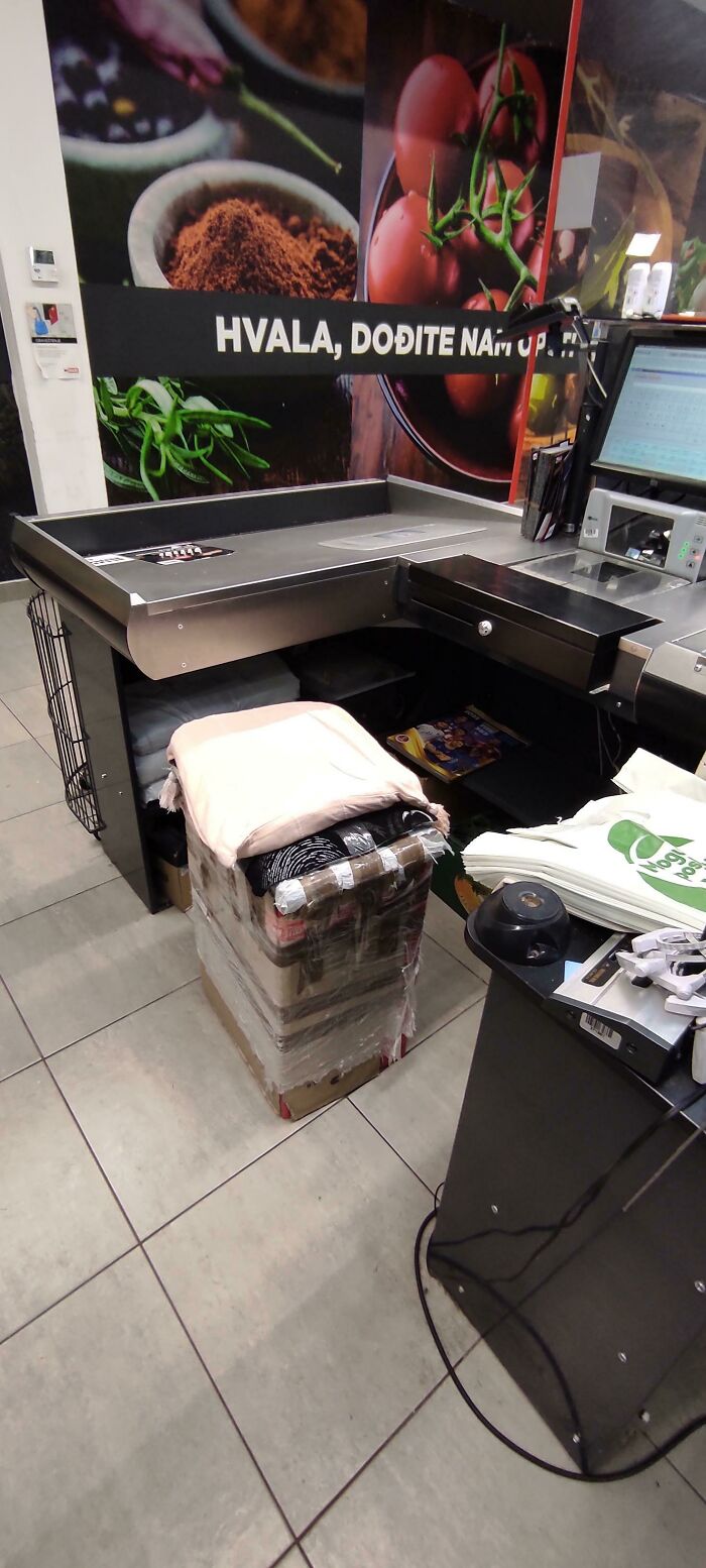 Cashier's Chair In Maxi Shop (Serbia) - They Probably Are Not Allowed To Sit