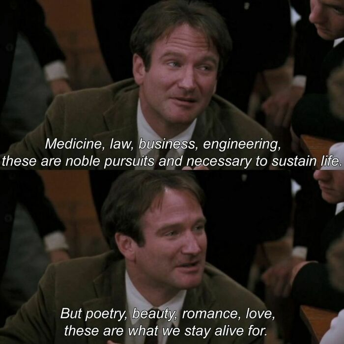 Robin Williams In “Dead Poets Society”. (1989)