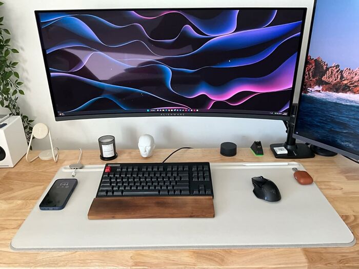 This Desk Mat Is Cleaning Up Your Desk Chaos
