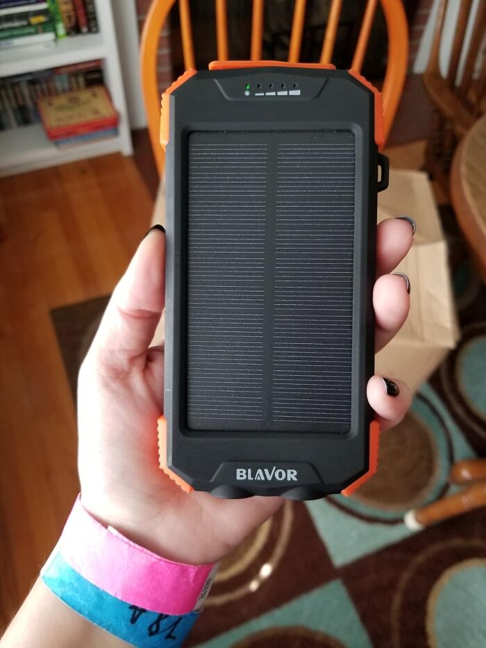 Never Be Left Without A Charge When You Have This Solar Power Bank In Hand